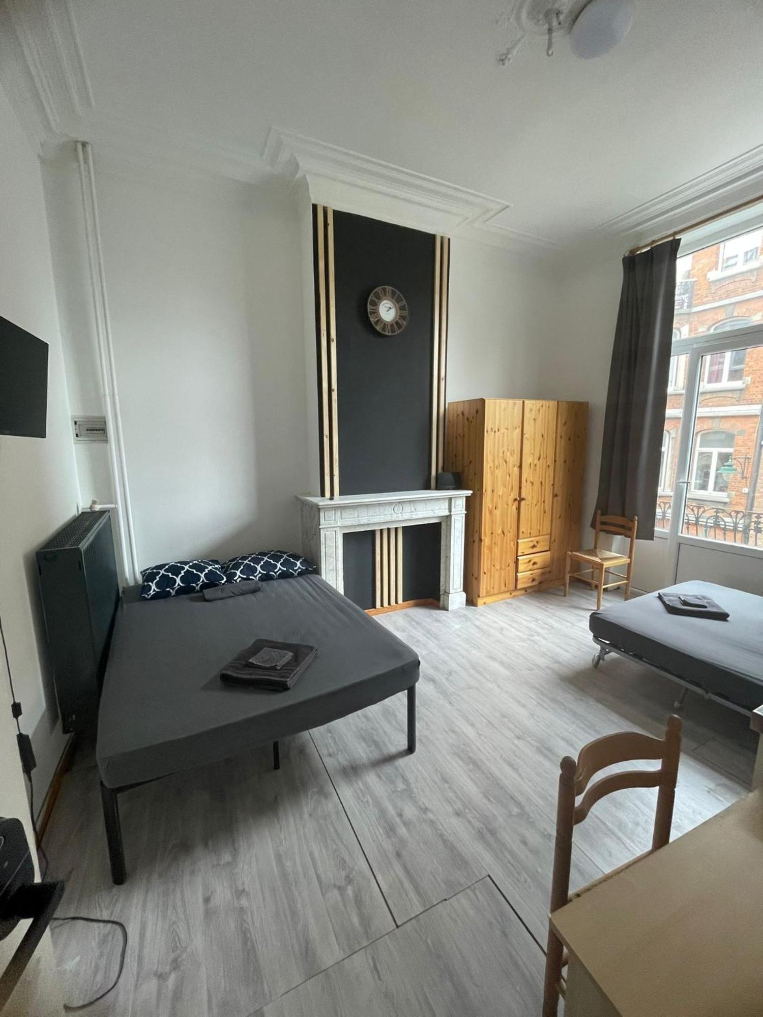 European District Hostel Brussels Ngoại thất bức ảnh