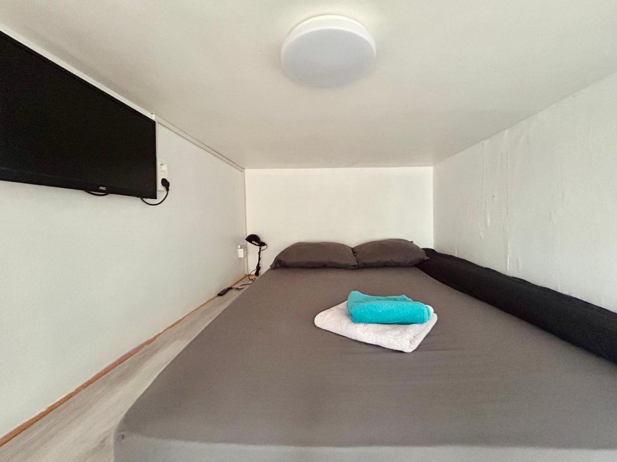 European District Hostel Brussels Ngoại thất bức ảnh