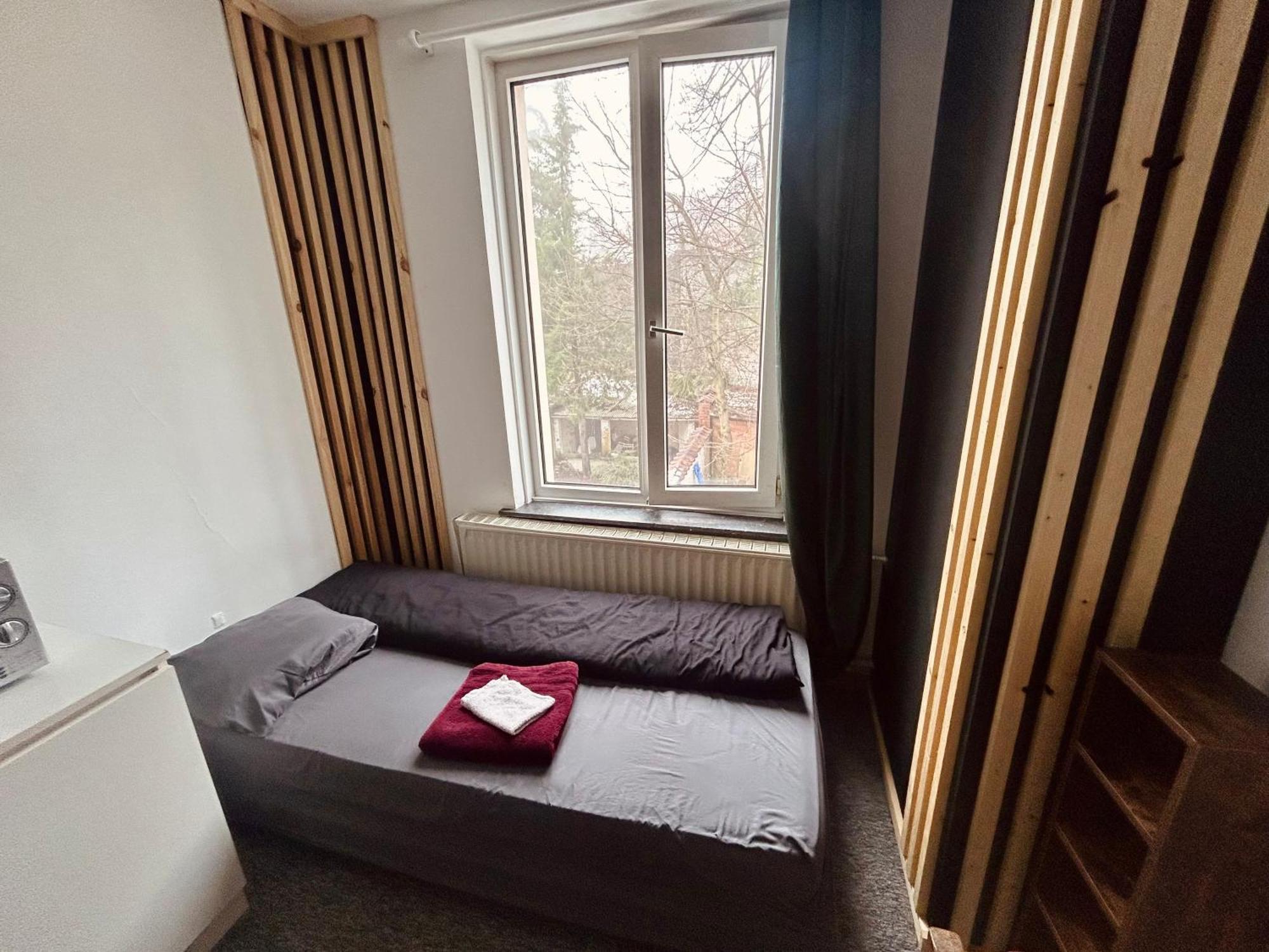 European District Hostel Brussels Ngoại thất bức ảnh