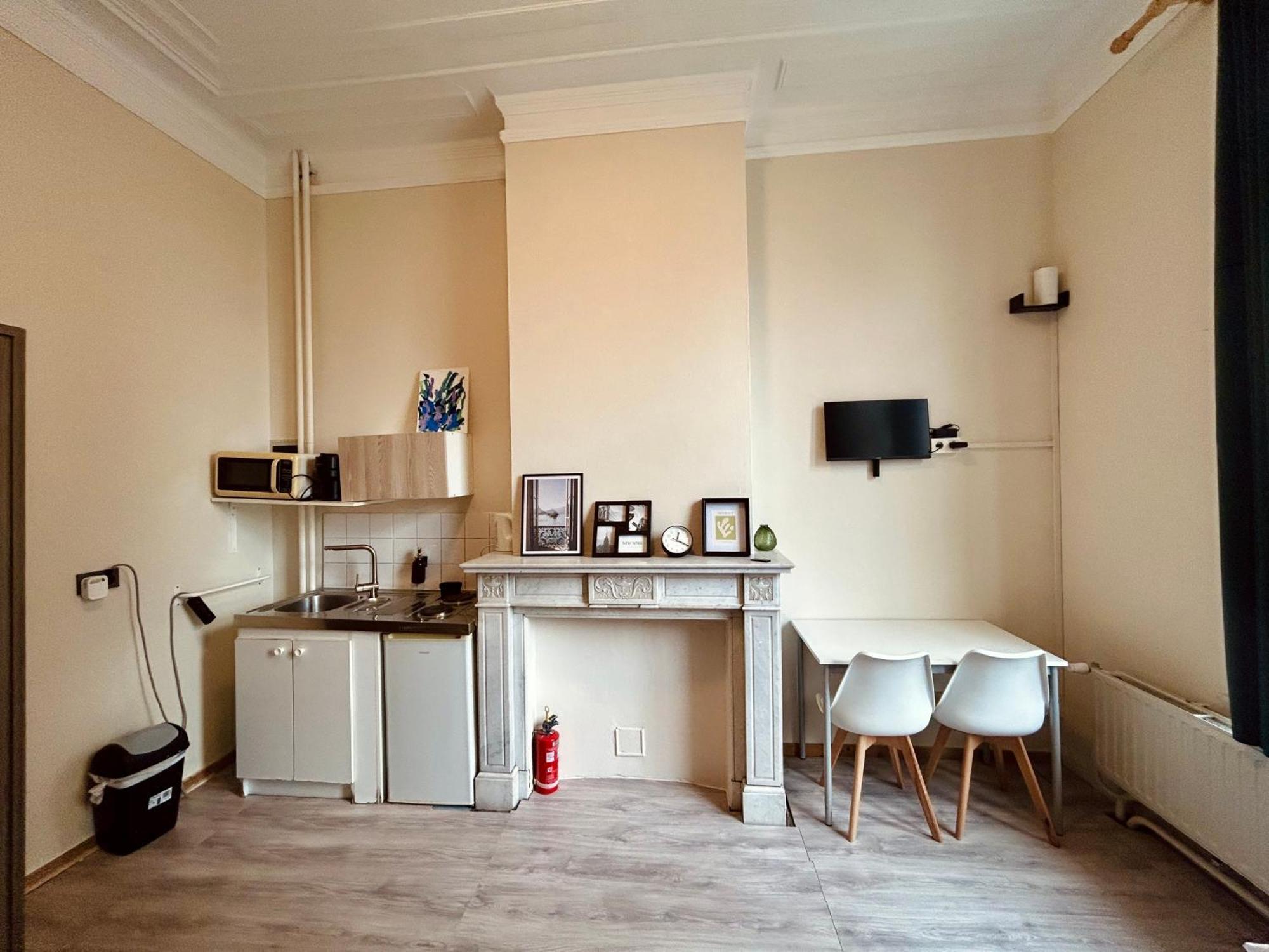 European District Hostel Brussels Ngoại thất bức ảnh