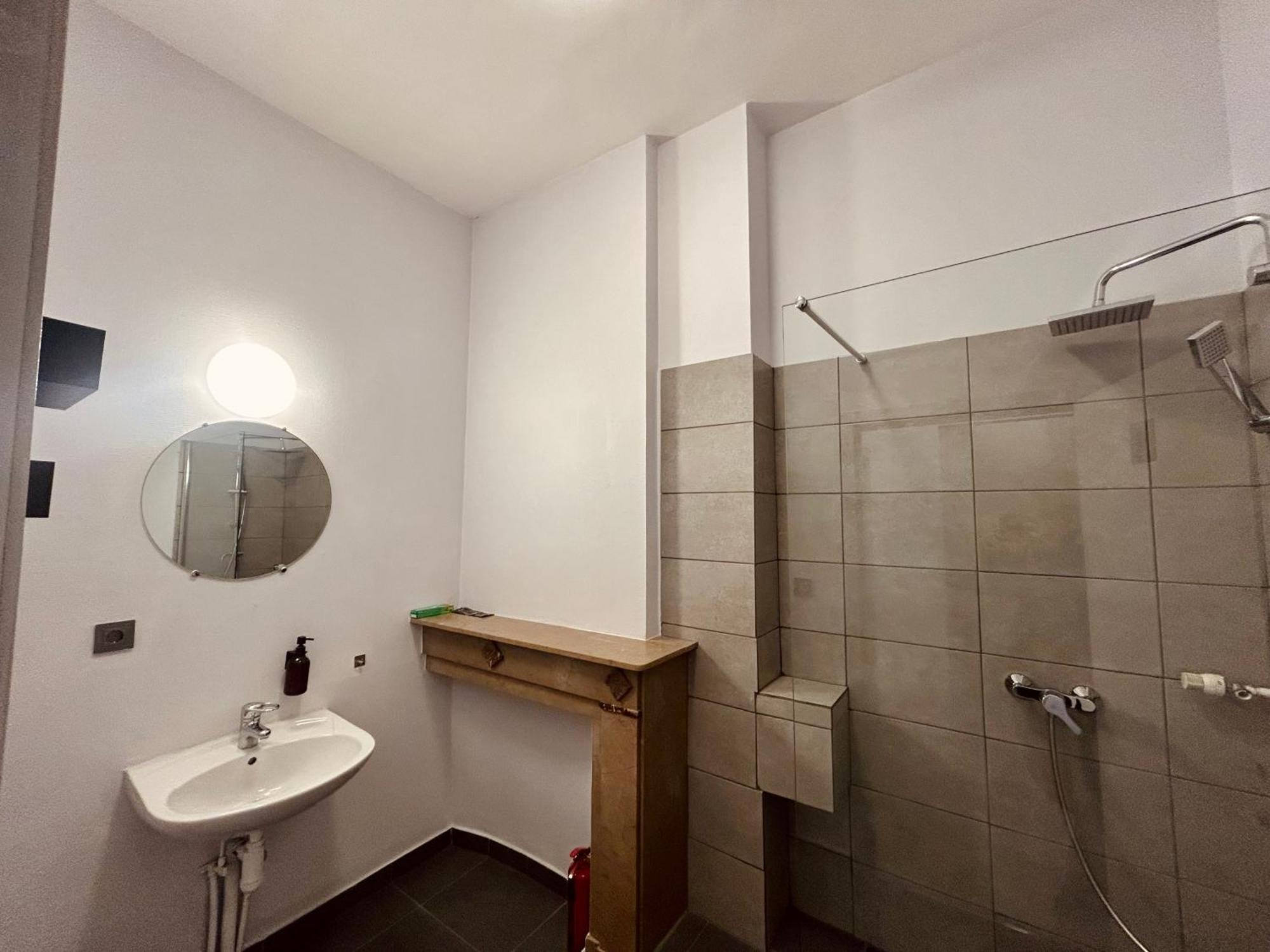 European District Hostel Brussels Ngoại thất bức ảnh