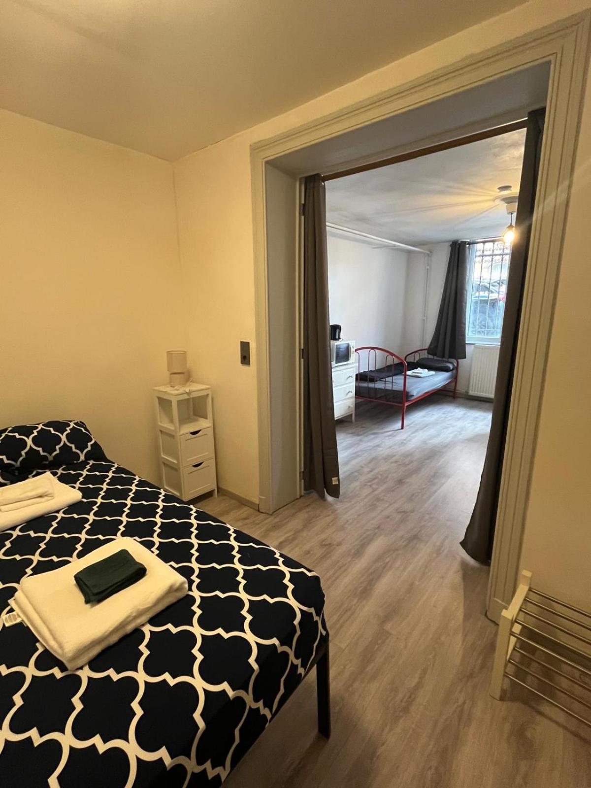 European District Hostel Brussels Ngoại thất bức ảnh