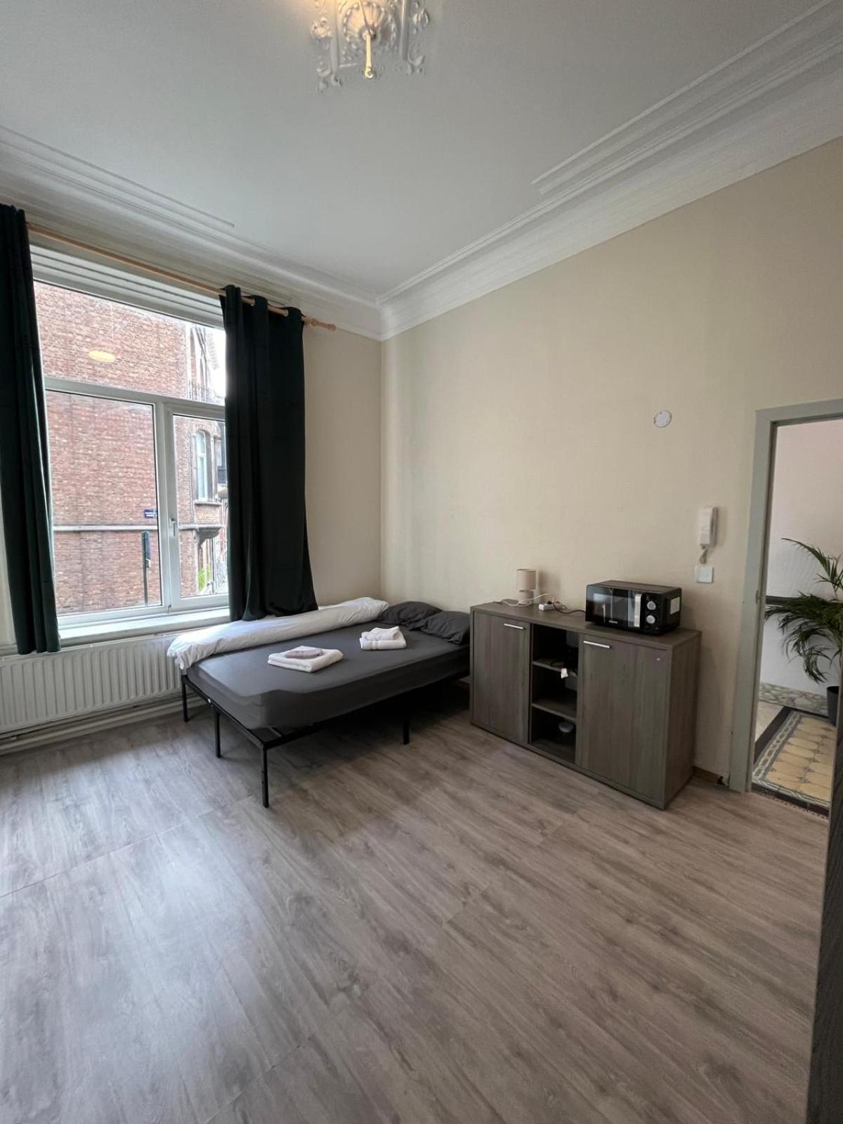 European District Hostel Brussels Ngoại thất bức ảnh