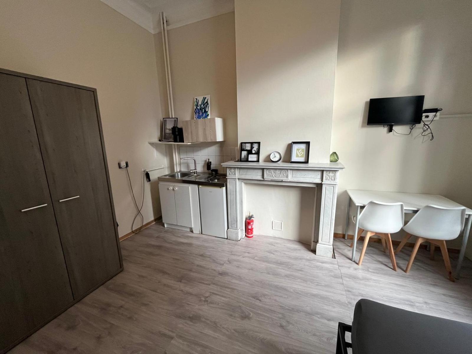 European District Hostel Brussels Ngoại thất bức ảnh