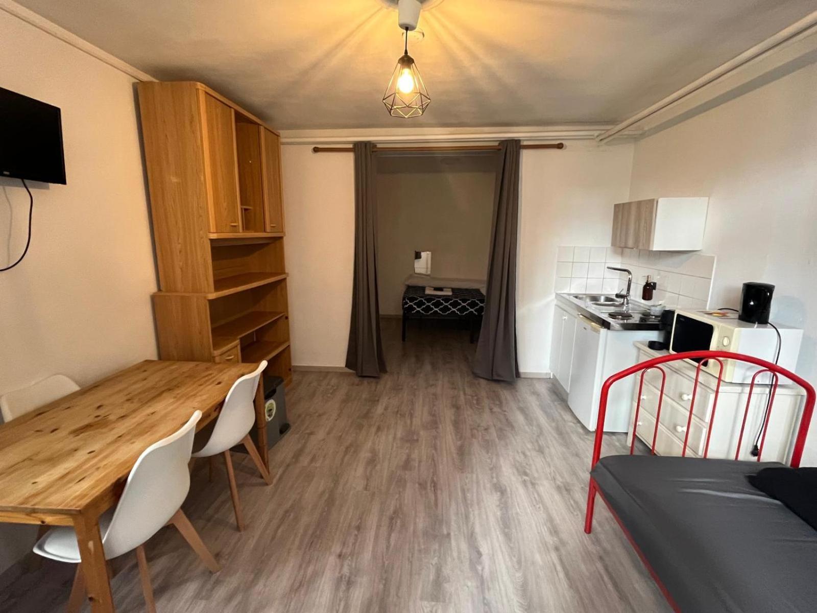 European District Hostel Brussels Ngoại thất bức ảnh