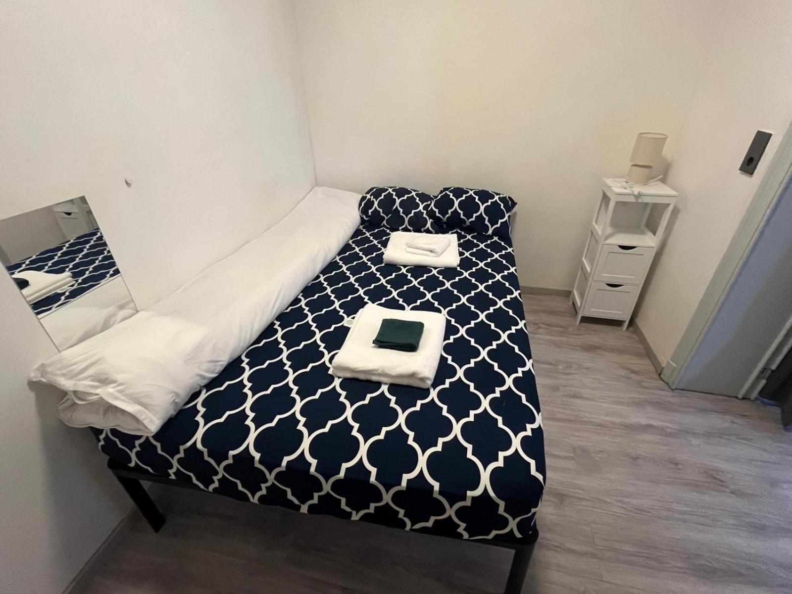 European District Hostel Brussels Ngoại thất bức ảnh